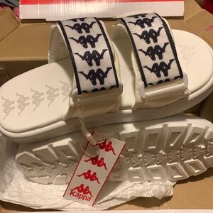 (Unisex) Kappa slides never worn
